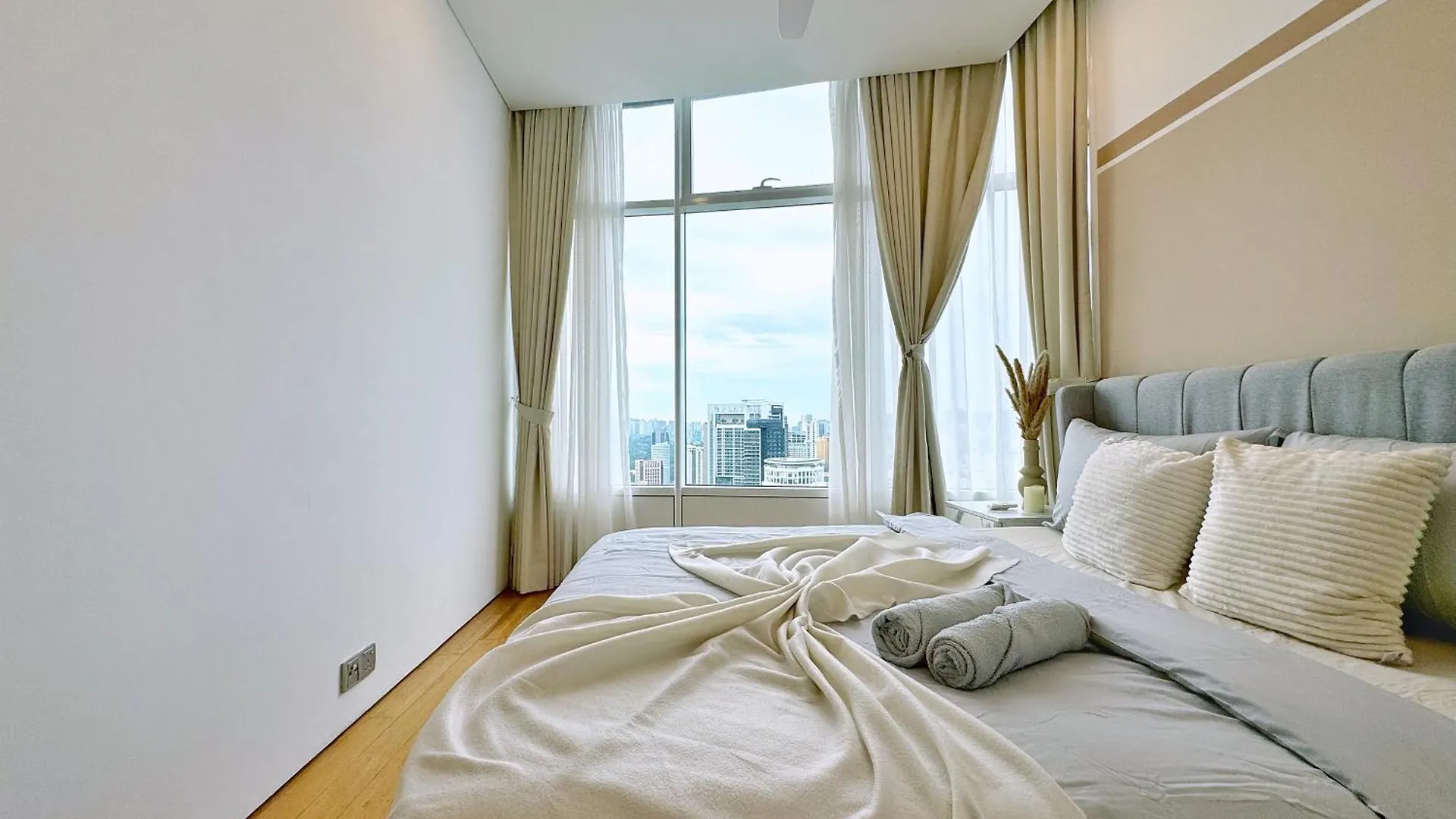 Lägenhet Sky Suites Upper 3Br Suite At Klcc Kuala Lumpur