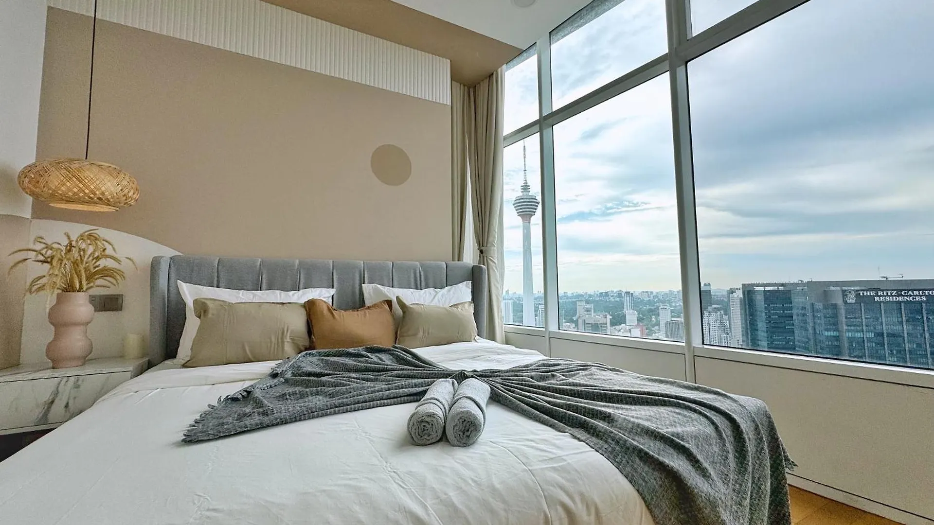 Lägenhet Sky Suites Upper 3Br Suite At Klcc Kuala Lumpur